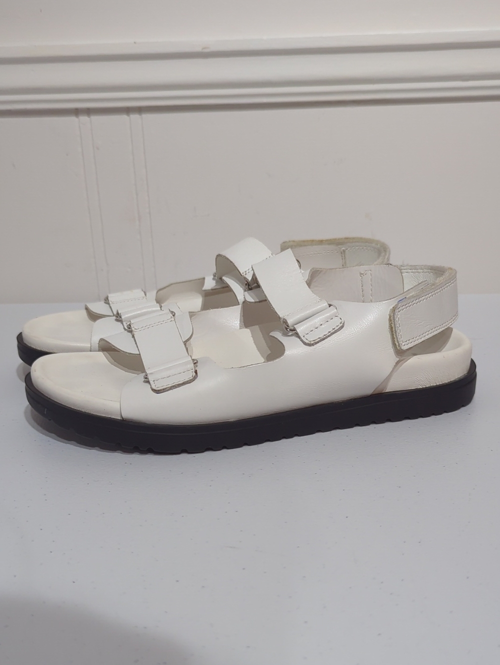 L'Intervalle Corsica White Leather Sandal - size 38 * minor scuffing